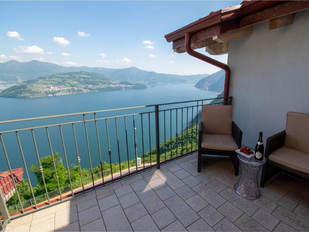 Cherubino - Stunning Lake View With Swimming Pool Parzanica Dış mekan fotoğraf